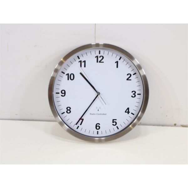 TFA Dostmann 60.3523.02 Funk Wanduhr 30.5 cm x 4.3 cm Edelstahl